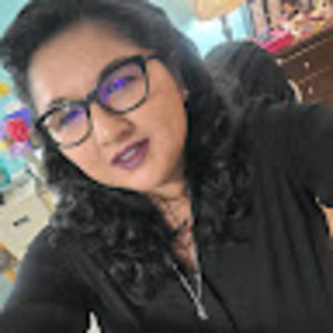 Meet your Posher, Desiree